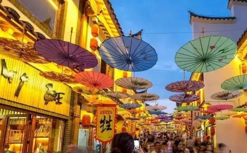 節(jié)日IP：打造文旅商街獨(dú)特品牌 